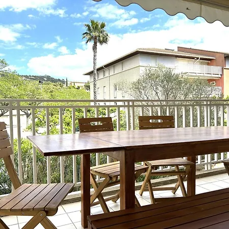 Moderne Avec Terrasse, Climatisation, à 200m De La - 6 Couchages, Parking Inclus - Fr-1-251-826 Le Lavandou