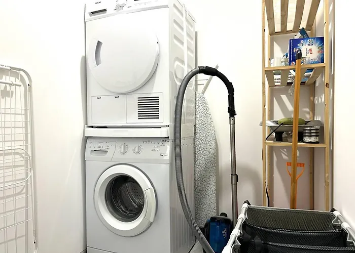 Moderne 4 Pieces A Cavaliere, Proche - Fr-1-251-826 Ле-Лаванду