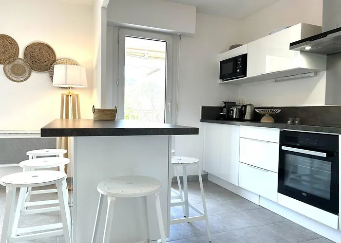 Moderne 4 Pieces A Cavaliere, Proche - Fr-1-251-826 Apartman Le Lavandou