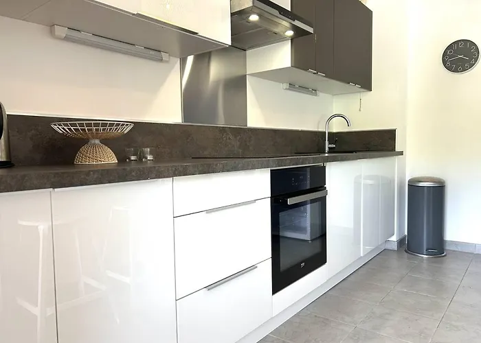 Apartman Moderne 4 Pieces A Cavaliere, Proche - Fr-1-251-826